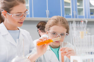 «Niñas Supercientíficas, Inspirando a las Futuras Líderes de la Ciencia en Costa Rica»