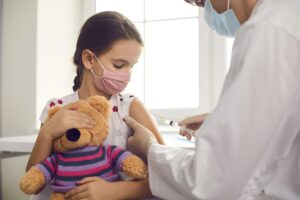 CCSS alerta por baja vacunación contra la influenza en niños: solo un 23% ha sido inmunizado