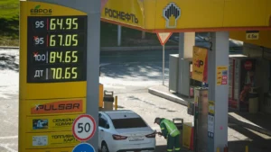 Putin admite escasez de combustible en Rusia por ataques de Ucrania