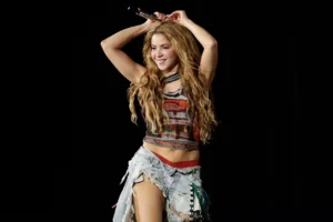 Shakira sorprende con versión en español de la canción del Mundial