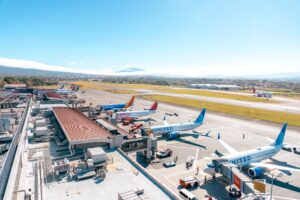 Aeropuerto Juan Santamaría rompe récord con 6,4 millones de viajeros
