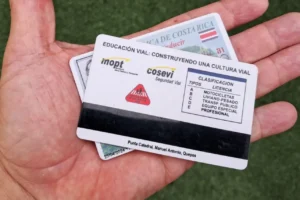 ¿Anda sin licencia física? Podría recibir una multa de ₡122.000