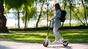 Scooters eléctricos crecen, pero siguen fuera de la ley