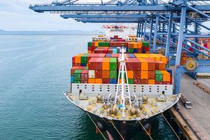 Exportaciones de bienes en Costa Rica crecen 4% y alcanzan $15.680 millones a agosto
