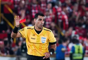 Árbitros del Clásico Nacional: Juan Gabriel Calderón pitará