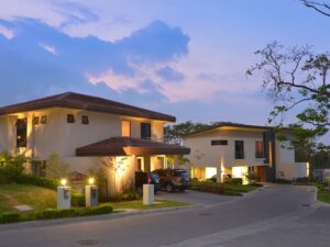 Crisis de acceso a la vivienda en la GAM: Ni el sector de mayores ingresos puede pagar la mitad de la oferta disponible