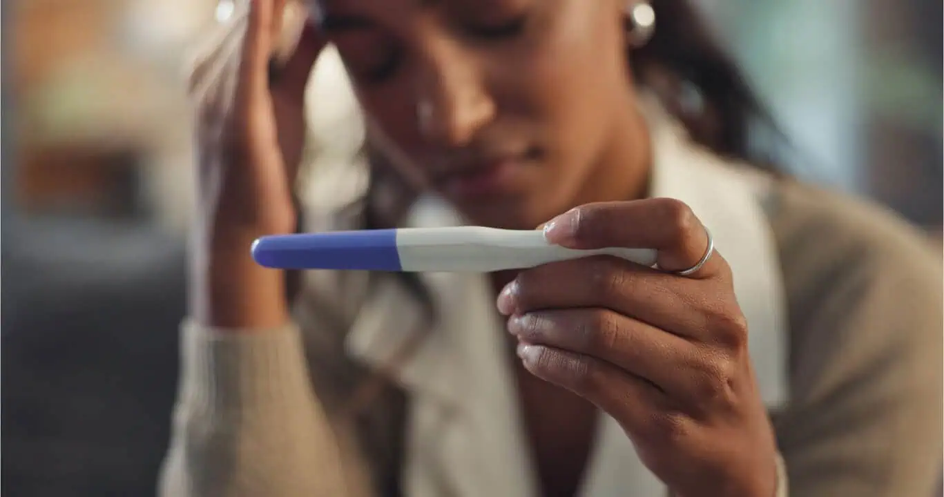 Embarazos adolescentes por relaciones impropias se duplicaron en Costa Rica, revela el INEC