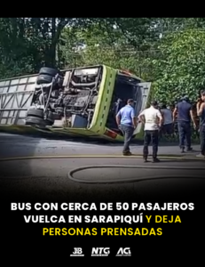 Bus con cerca de 50 pasajeros vuelca en Sarapiquí y deja personas prensadas