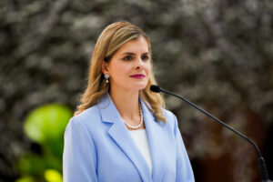 Laura Fernández: “Estas personas se disfrazan de empresarios exitosos” tras detenciones por lavado y narcotráfico